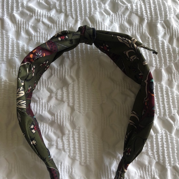 Women’s Headbands - Picture 4 of 5